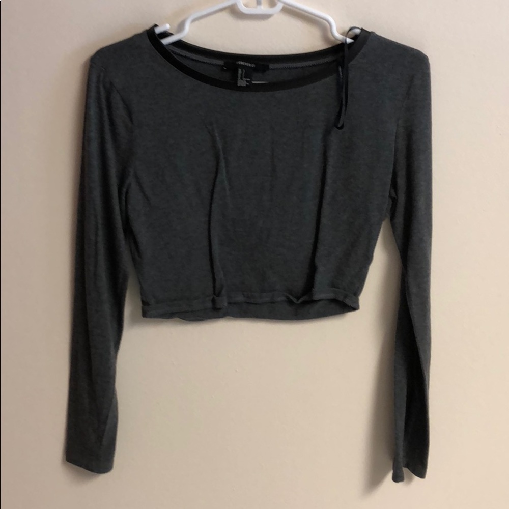 Forever 21 gray long sleeve crop top.